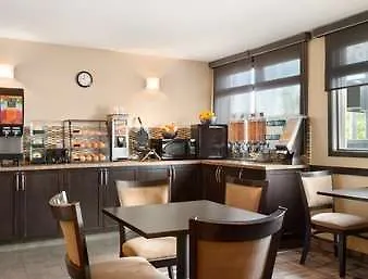 فندق دايز إن باي ويندام كالجاري نورث ويست YYC