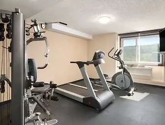 فندق دايز إن باي ويندام كالجاري نورث ويست YYC كندا