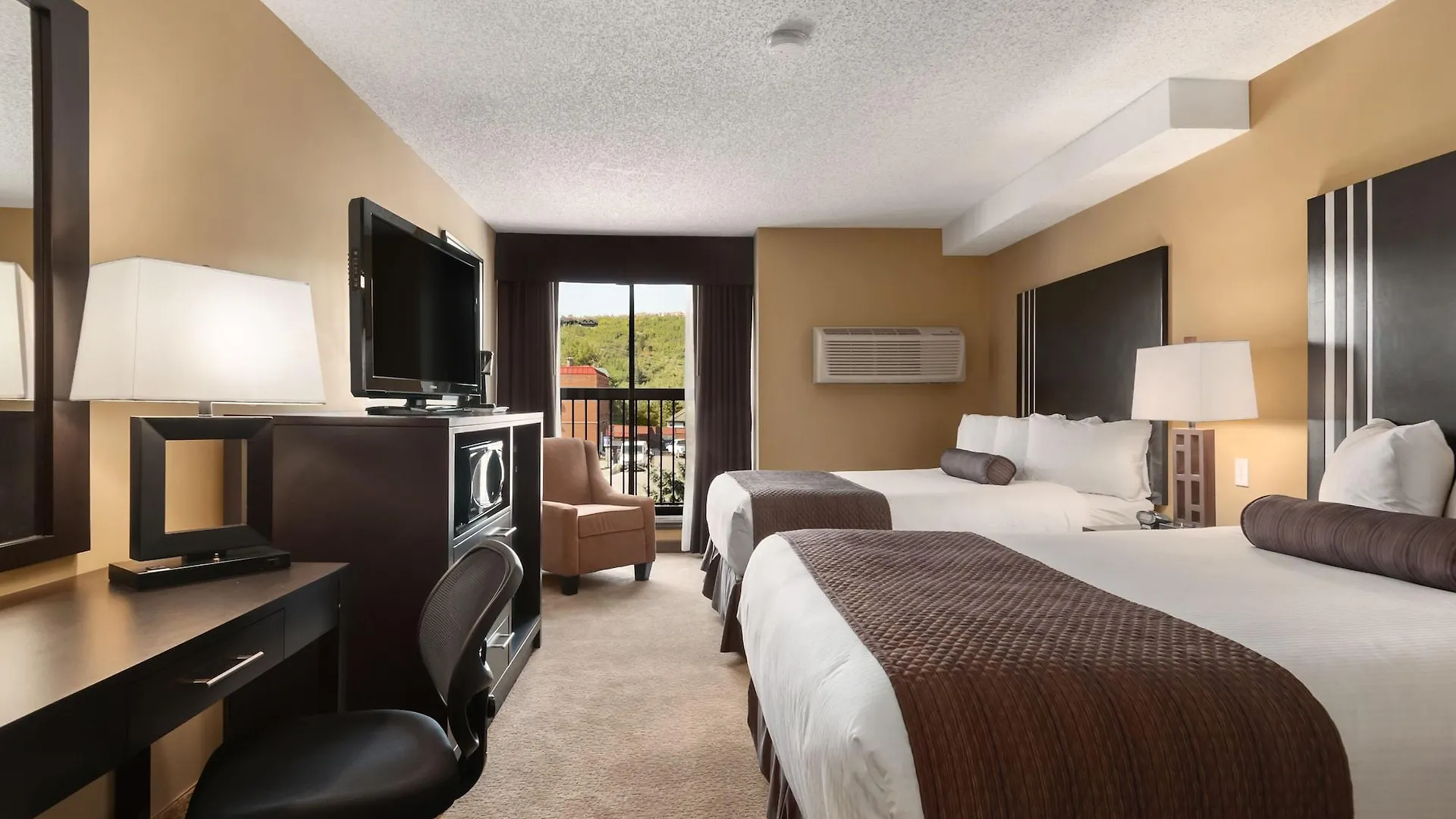*** Otel Days Inn By Wyndham Calgary Northwest Kanada