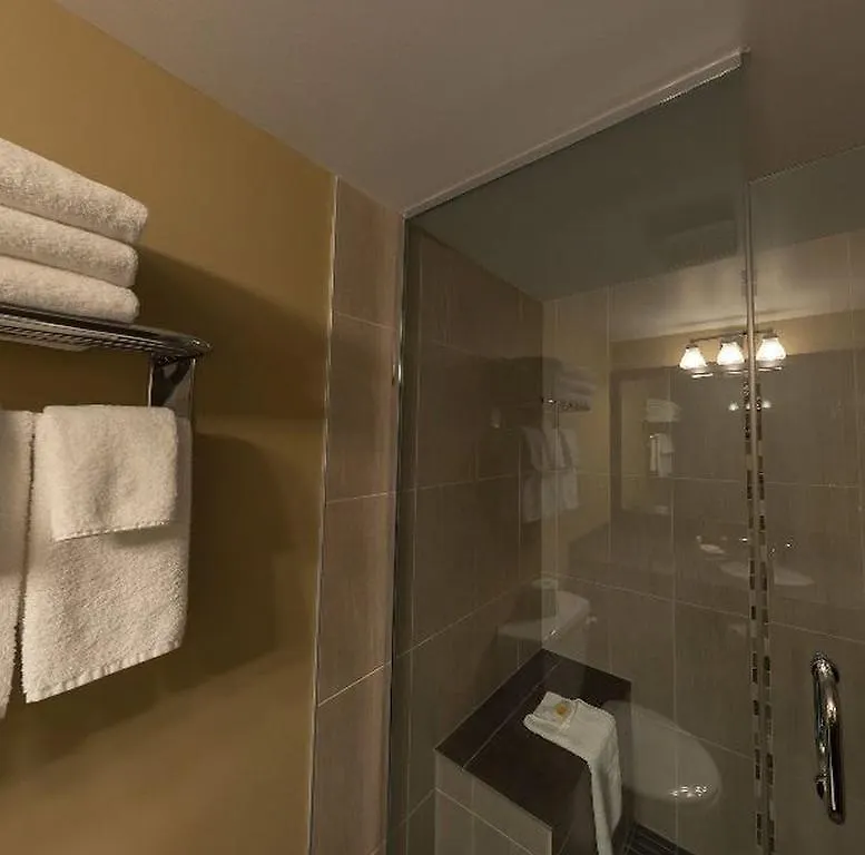 Days Inn By Wyndham Calgary Northwest
