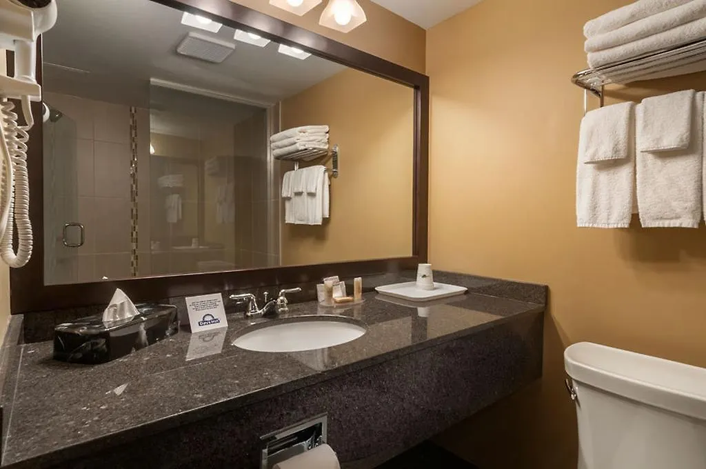 Days Inn By Wyndham Calgary Northwest 3*,  Kanada