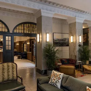 https://hotel-victoria-toronto.hotelstorontoontario.org