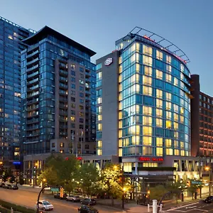 *** Hotel Hampton & Suites, By Hilton - Downtown Canada