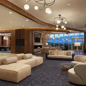 Courtyard By Marriott Airport Hotel