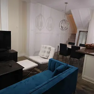 https://downtown-deluxe-stylish-2bd2ba-townhouse.richmond-hotels.com