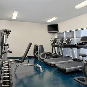 Hotel Four Points By Sheraton & West